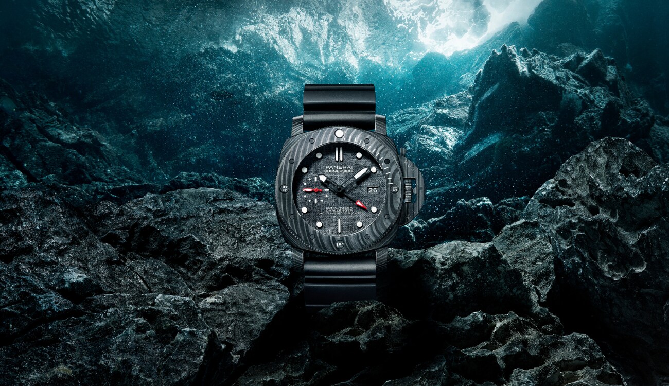 SUBMERSIBLE
