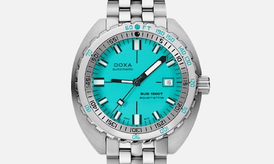 SUB 1500T The SUB 1500T breaks new ground with a cushion-shaped 316L steel case rated to 150 bar, equivalent to 1,500 meters. Equipped with the patented unidirectional bezel with diving table and a helium release valve, has a diameter of 45 mm. image