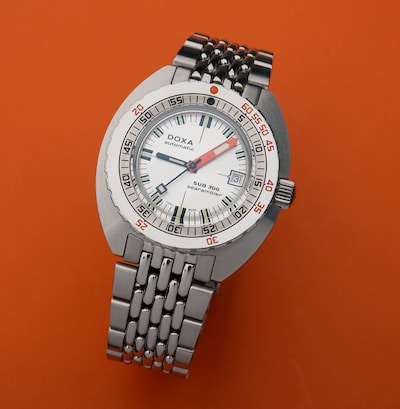 Doxa Sub 300 watch image