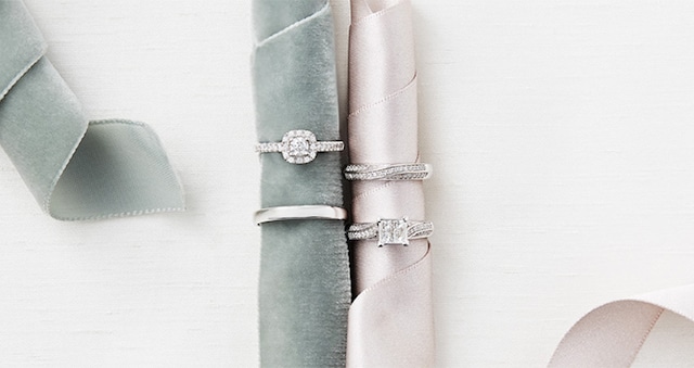 Ring Size Engagement Guide