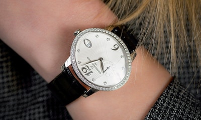 Girard Perregaux Cats Eye collection. Tap to shop image