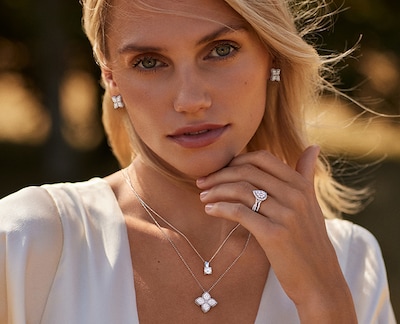 Classic Bride image